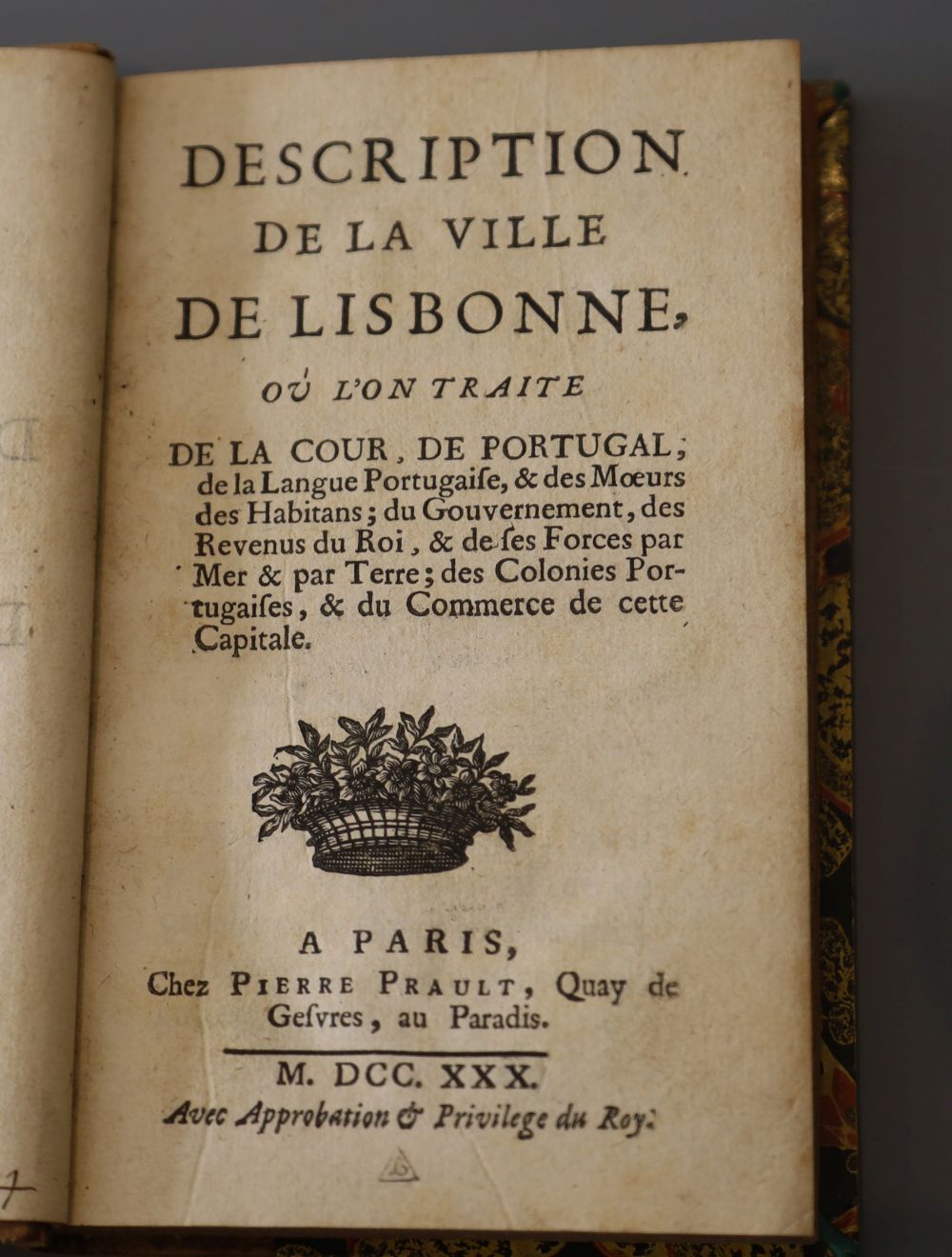 Description de la Ville de Lisbonne ..., quarter calf, 12mo, Pierre Prault, Paris, 1730